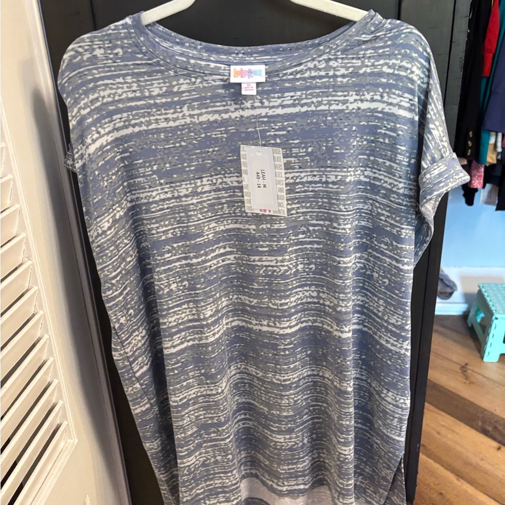 LuLaRoe Blue and White Boxy T-Shirt Tunic